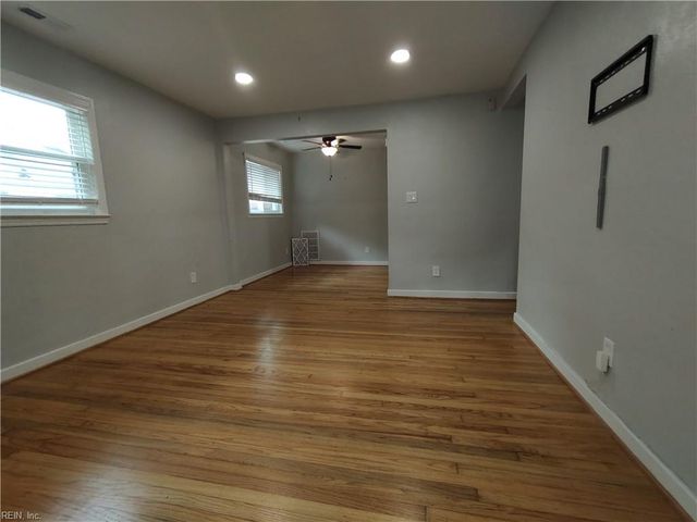 2056 Atwater CIR, Norfolk, VA 23509