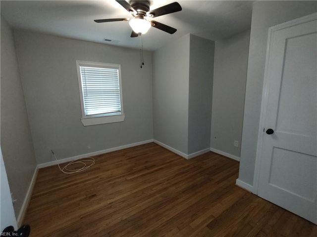2056 Atwater CIR, Norfolk, VA 23509