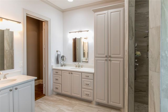 33 Glistening Pond Drive, Frisco, TX 75034