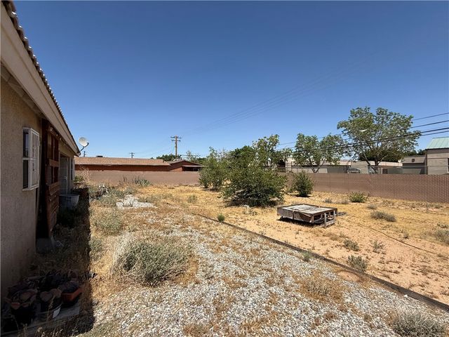 15355 Wanaque, Apple Valley, CA 92307