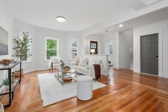 22 Charnwood Rd B, Somerville, MA 02144
