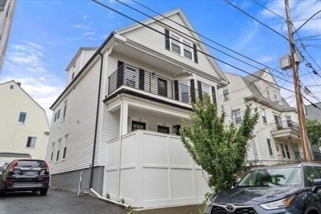 22 Charnwood Rd B, Somerville, MA 02144