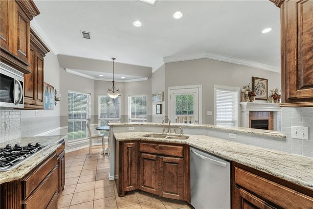 4439 Woodland Ridge Court, College Station, TX 77845