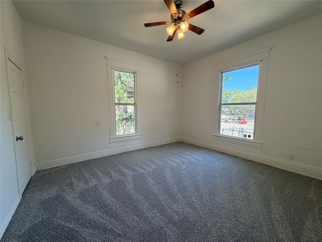 1216 Bessie Street, Fort Worth, TX 76104