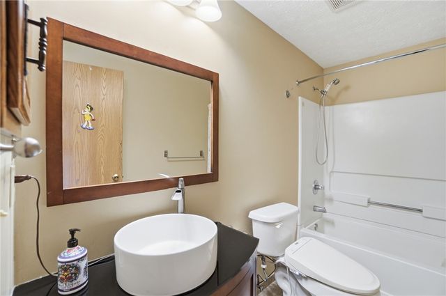 4248 Powell Road, Huber Heights, OH 45424