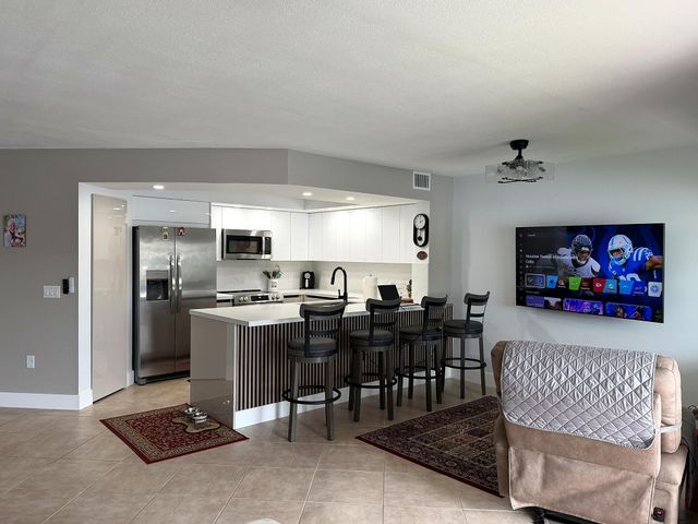 13705 SW 12TH Street 311B, Pembroke Pines, FL 33027