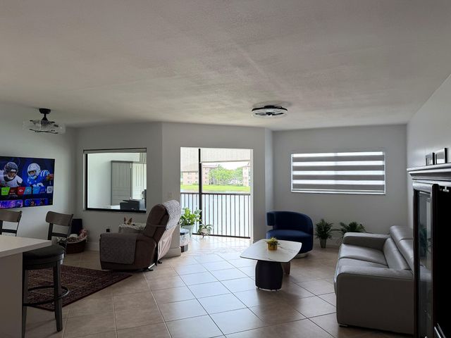 13705 SW 12TH Street 311B, Pembroke Pines, FL 33027