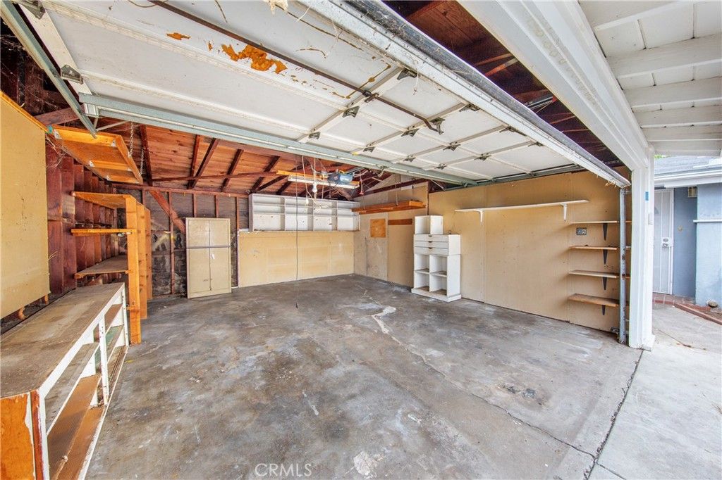 Image 18 of property listing at 7421 Ostrom Avenue, Van Nuys, CA 91406