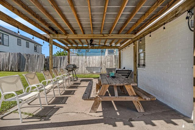 2315 67th Street, Galveston, TX 77551