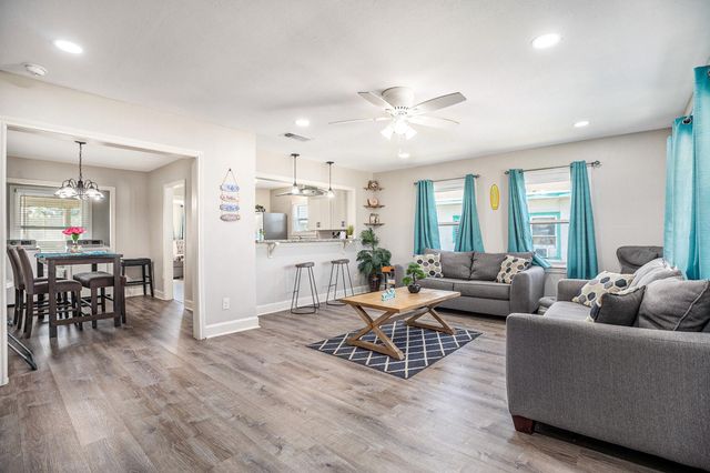 2315 67th Street, Galveston, TX 77551