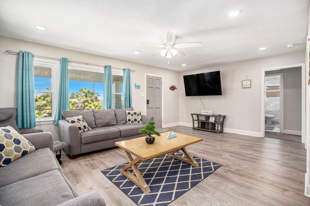 2315 67th Street, Galveston, TX 77551