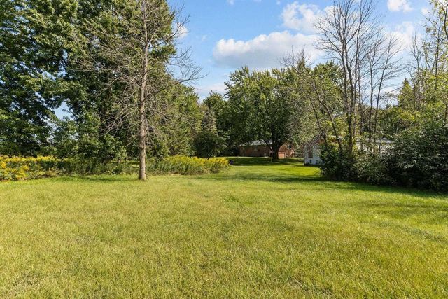 W596 BIRCH DRIVE, Pulaski, WI 54163