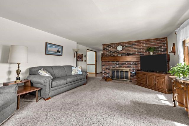 W596 BIRCH DRIVE, Pulaski, WI 54163