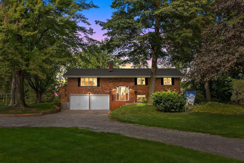 W596 BIRCH DRIVE, Pulaski, WI 54163