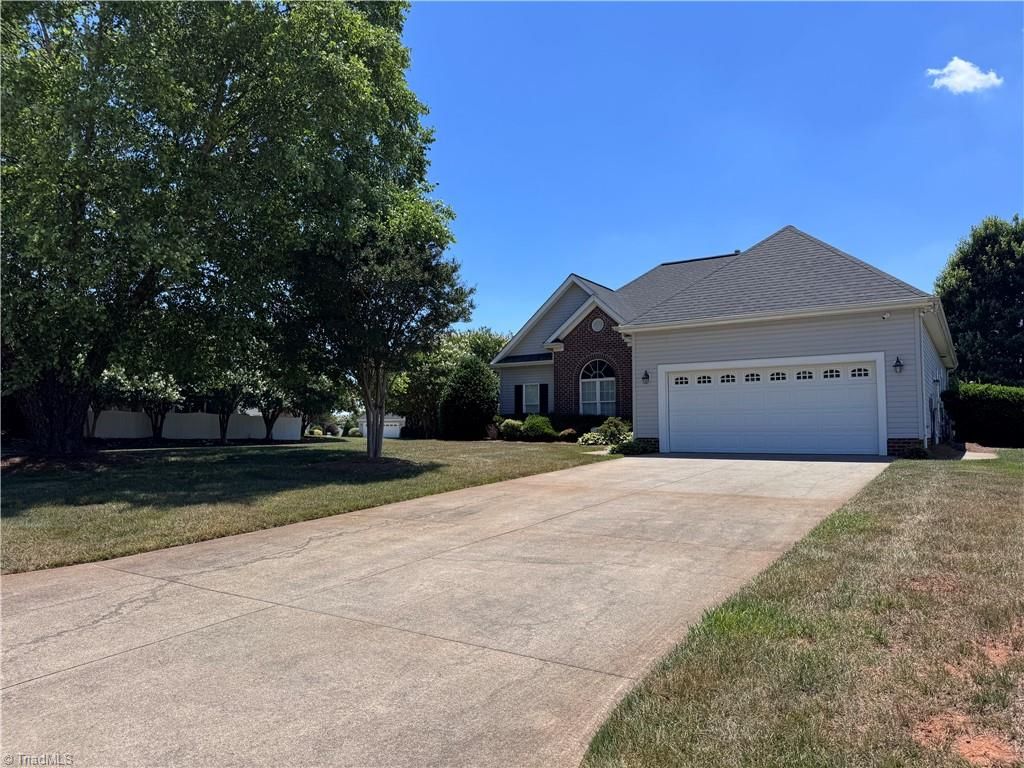 105 Old Course Drive, Advance, NC 27006
