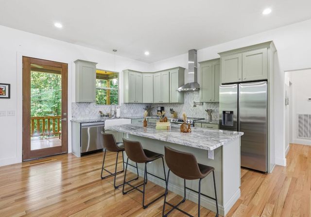 3556 Cottonwood Lane, Chattanooga, TN 37406