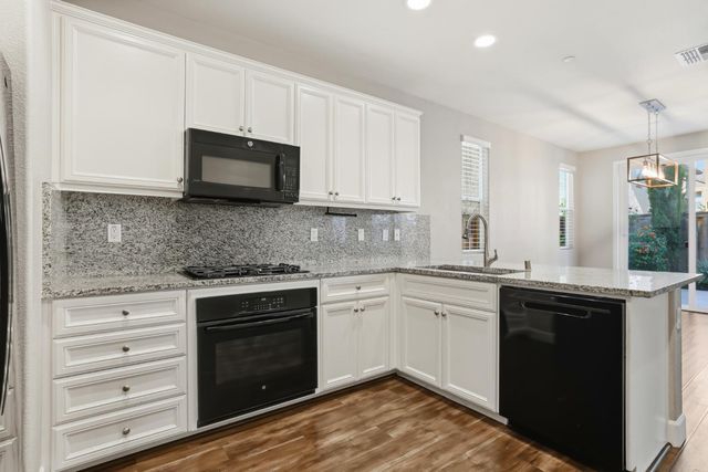 2124 Camino Real Way, Roseville, CA 95747