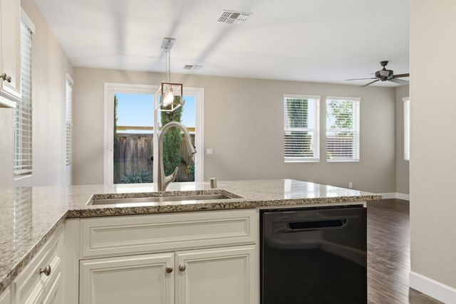 2124 Camino Real Way, Roseville, CA 95747