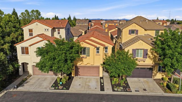 2124 Camino Real Way, Roseville, CA 95747
