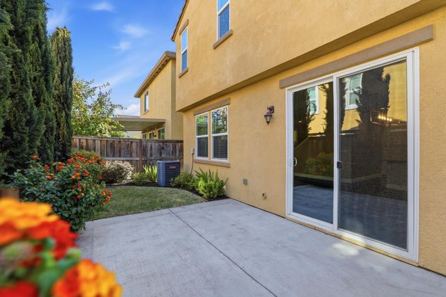 2124 Camino Real Way, Roseville, CA 95747
