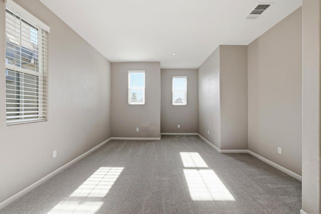 2124 Camino Real Way, Roseville, CA 95747