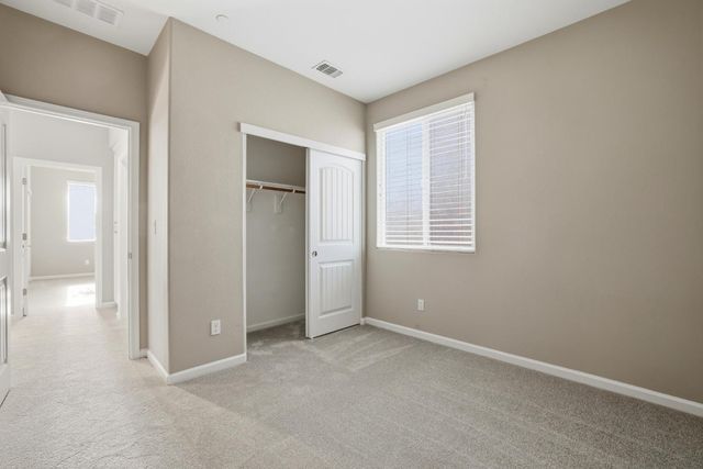 2124 Camino Real Way, Roseville, CA 95747