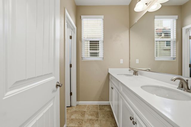 2124 Camino Real Way, Roseville, CA 95747