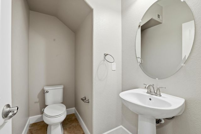 2124 Camino Real Way, Roseville, CA 95747