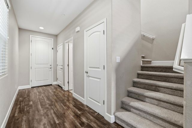 2124 Camino Real Way, Roseville, CA 95747