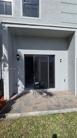 844 NW 3rd Way 844, Pompano Beach, FL 33060