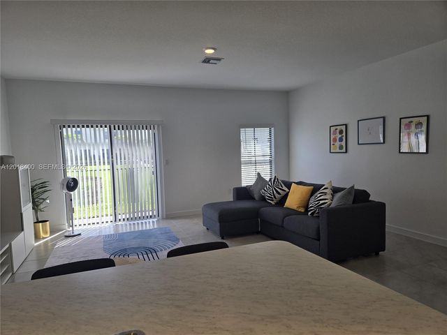 844 NW 3rd Way 844, Pompano Beach, FL 33060