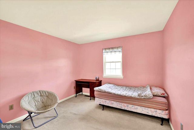 209 BATTENKILL DR, Douglassville, PA 19518