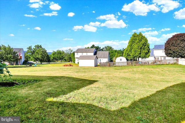 209 BATTENKILL DR, Douglassville, PA 19518