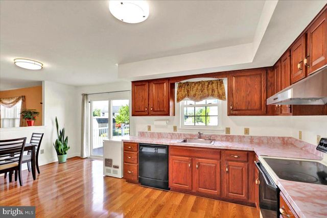 209 BATTENKILL DR, Douglassville, PA 19518