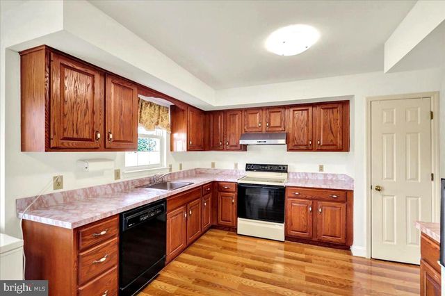 209 BATTENKILL DR, Douglassville, PA 19518