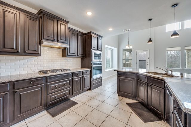 632 Lake Cove Drive, Little Elm, TX 75068