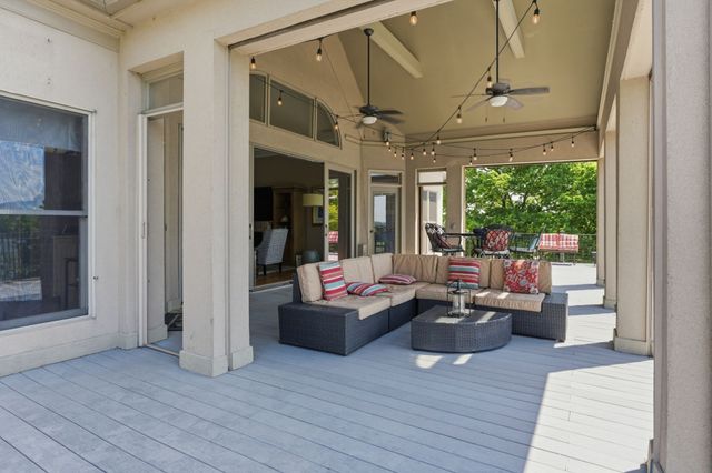 305 Harbor Dr, Old Hickory, TN 37138
