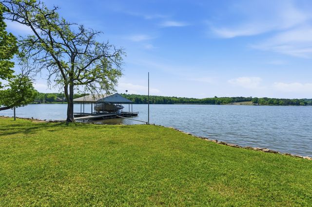 305 Harbor Dr, Old Hickory, TN 37138