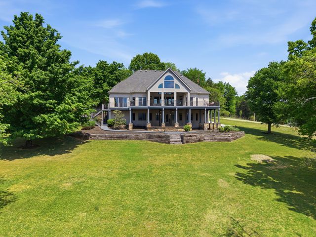 305 Harbor Dr, Old Hickory, TN 37138