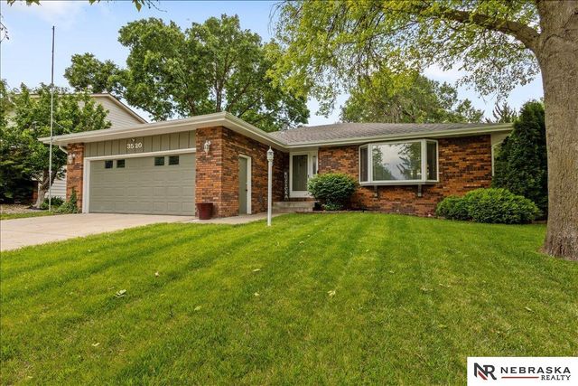 3520 S Hope Court, Lincoln, NE 68502
