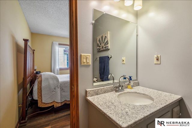 3520 S Hope Court, Lincoln, NE 68502