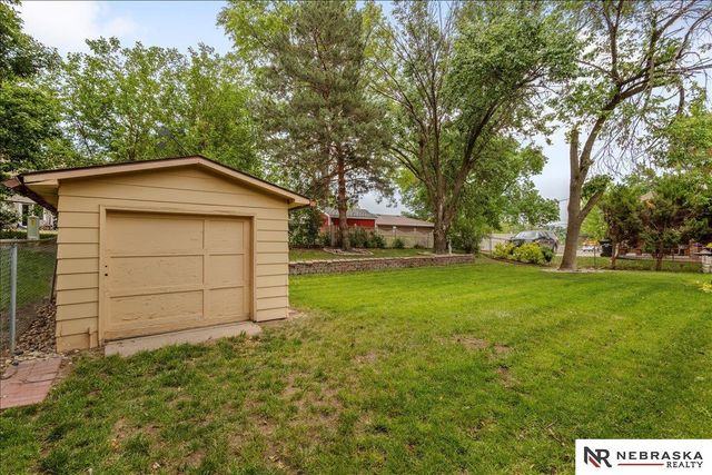 3520 S Hope Court, Lincoln, NE 68502