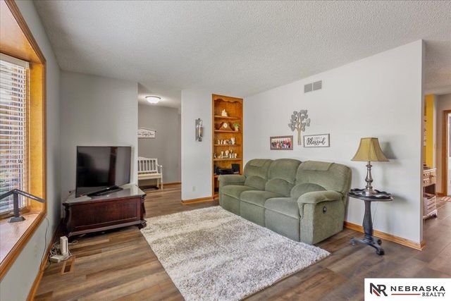 3520 S Hope Court, Lincoln, NE 68502