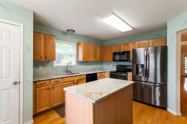 366 Dalhart Drive, Weatherford, TX 76086