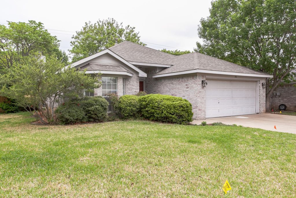 366 Dalhart Drive, Weatherford, TX 76086