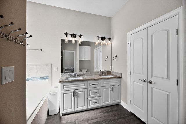 331 Nene LN, Bastrop, TX 78602