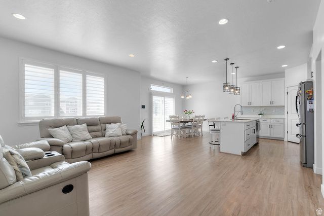 4236 E BONNE VISTA DR, Eagle Mountain, UT 84005