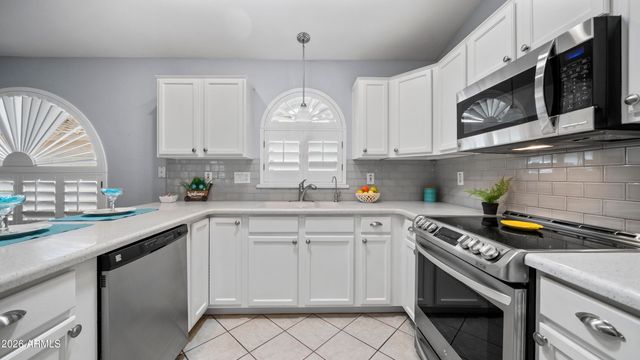 17810 N PHOENICIAN Drive, Surprise, AZ 85374