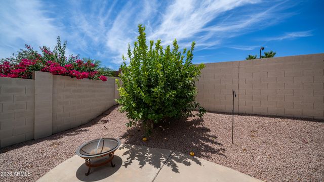 17810 N PHOENICIAN Drive, Surprise, AZ 85374