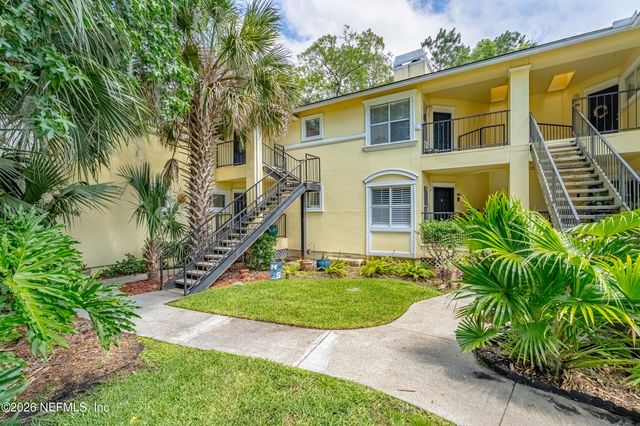 1800 THE GREENS Way 501, Jacksonville Beach, FL 32250